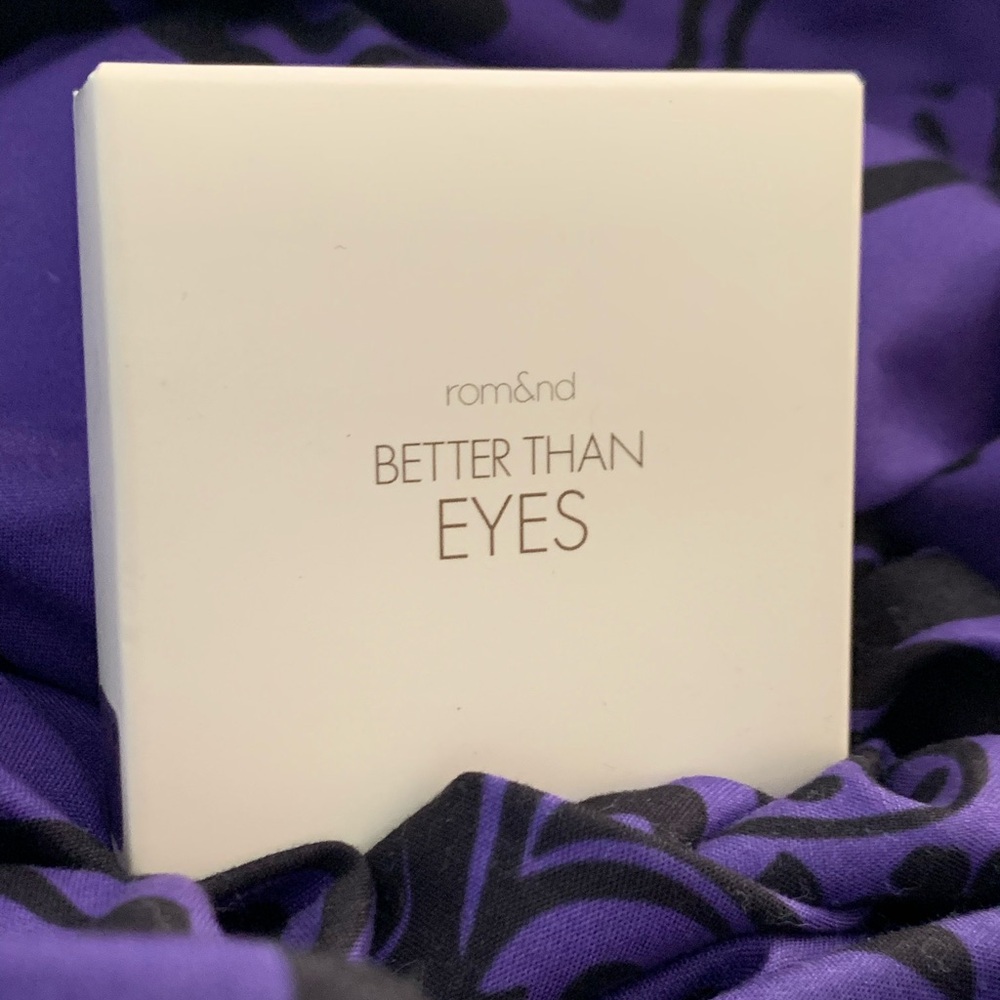 Better Than Eyes Eyeshadow Palette - Dry Violet  Rom&nd